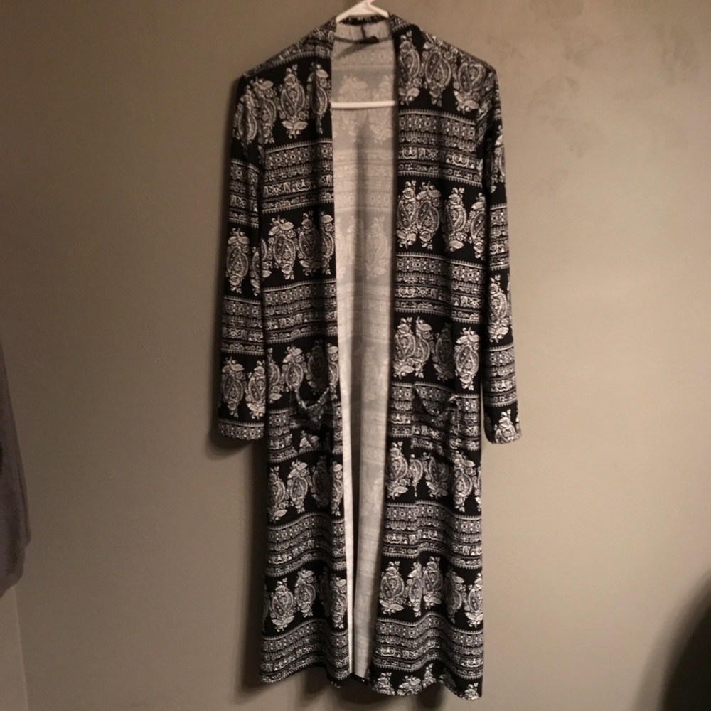 Agnes & Dora | Black Paisley Fair Isle Duster M/L